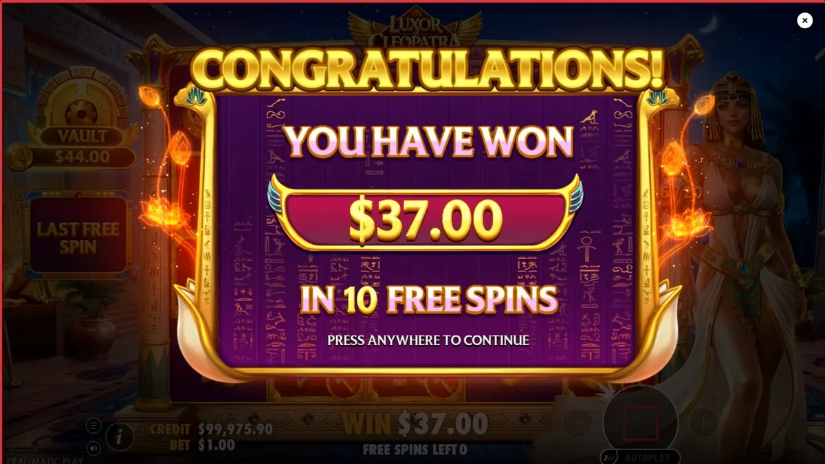 Tampilan visual slot Luxor of Cleopatra dengan tema Mesir Kuno yang megah.